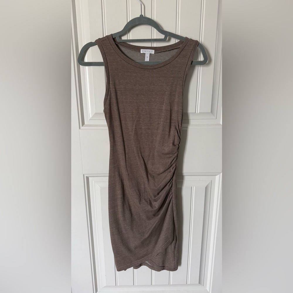 LEITH Ruched Bodycon dress - Picture 2 of 3